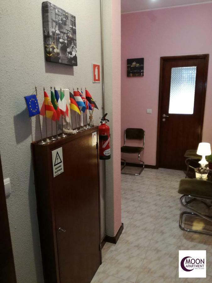 Moon City Center Apartment Porto Bagian luar foto